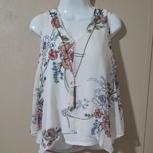 ⚡️5/$20… Signature Studio Floral V-Neck Tank Top - White and Pink